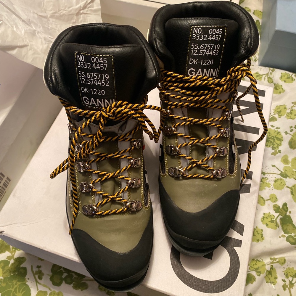 Ganni hiking boots NWT sZ 41